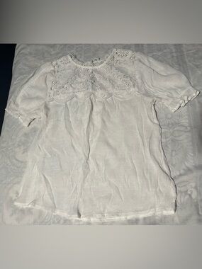 mine White Lace Yoke Short Sleeve Blouse